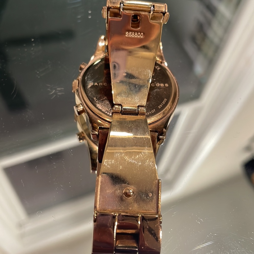 Watch - Picture 4 of 5